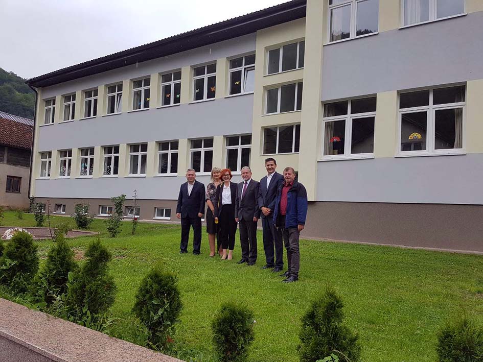 Potpisan ugovor o „utopljavanju“ zgrade Srednje škole „Kreševo“.