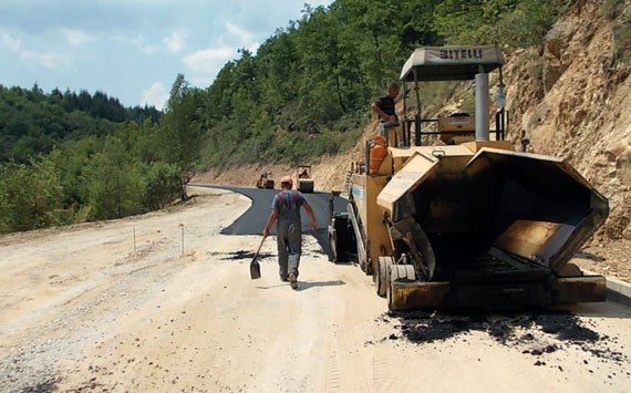 Vlada Federacije odobrila 300.000 KM za sanaciju i rekonstrukciju cesta na području općine Kreševo
