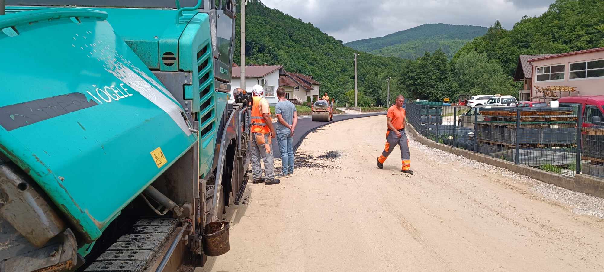 Obustava prometa | Sutra se završava asfaltiranje od ''Kvasinove krivine'' do skretanja za Crniće