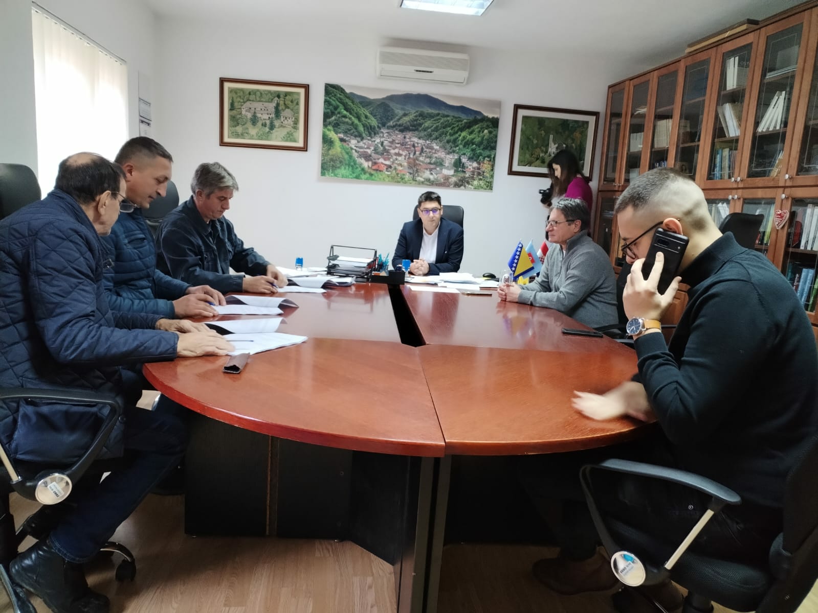 Novi početak za obitelji stradale u poplavama: Potpisana tri ugovora za izgradnju obiteljskih kuća