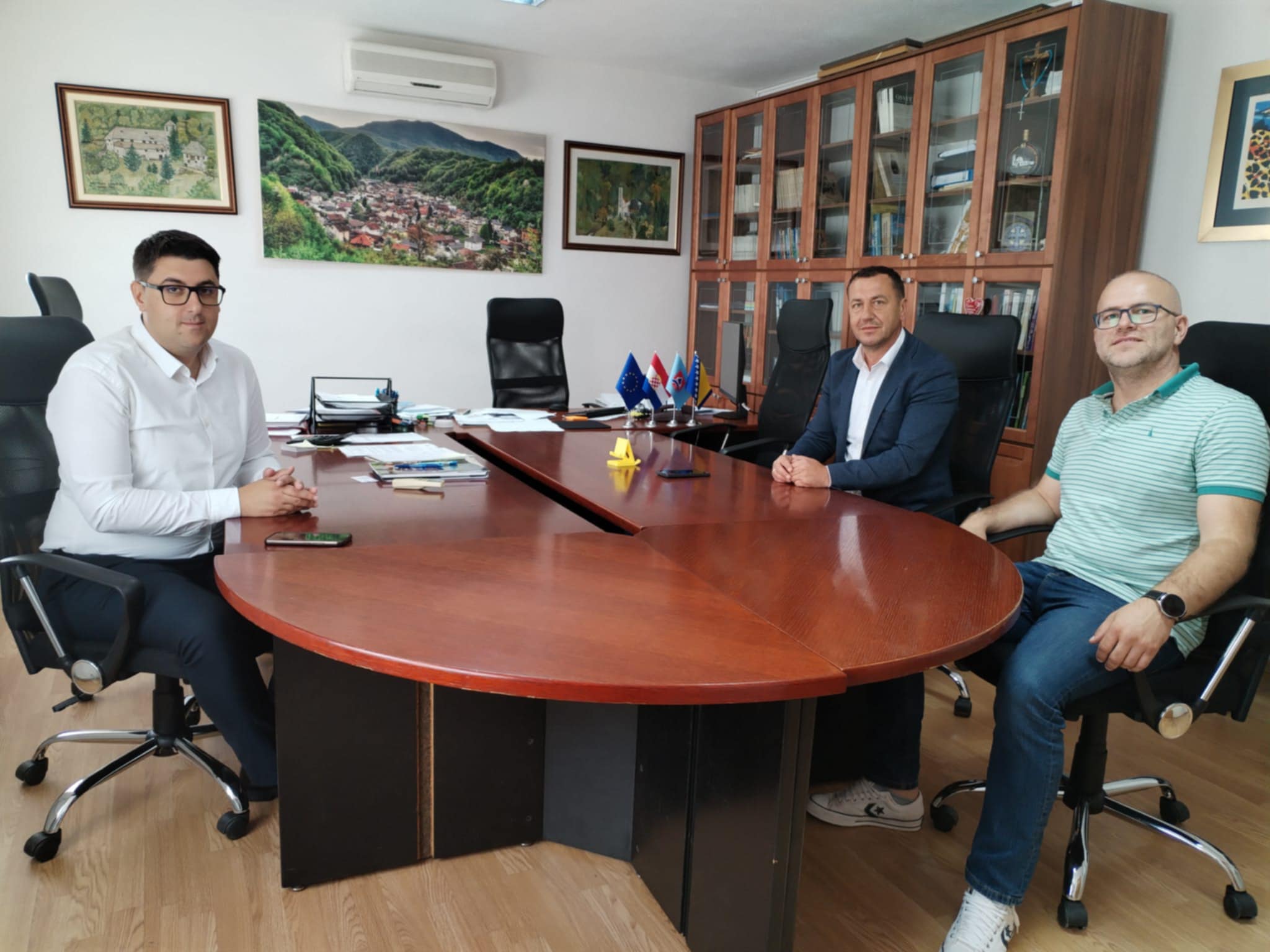 Načelnik Marić održao sastanak s predstavnikom Ministarstva za ljudska prava i izbjeglice BiH